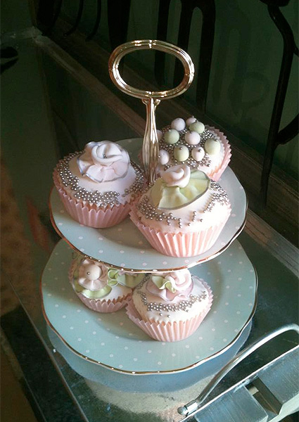 Bandejita de cupcakes de Dreams&Cakes. Foto: Something Old